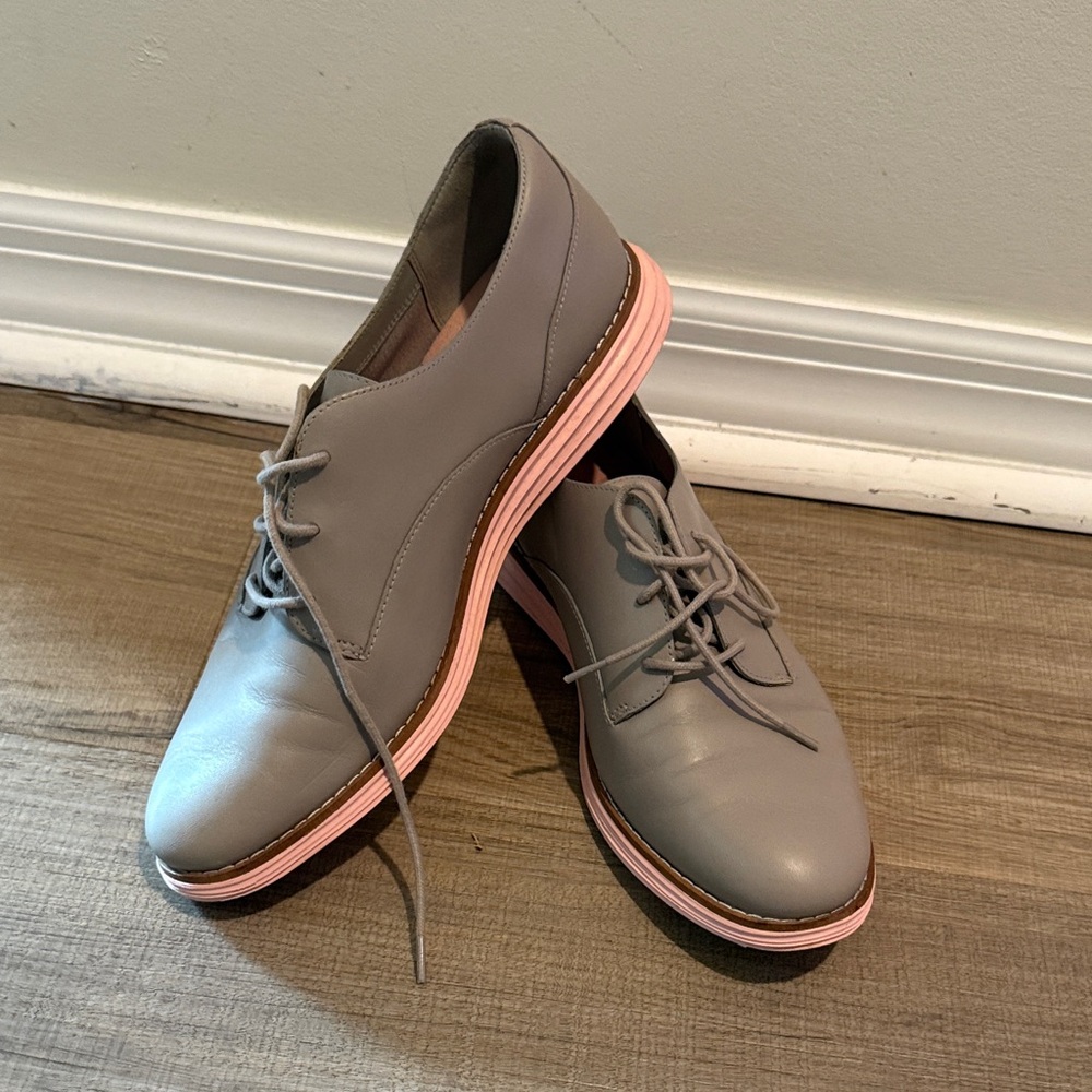 Gray Lace-Up Oxfords with Pink Sole